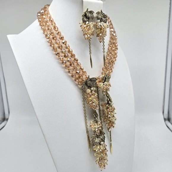 Heidi Daus Champagne Swarovski Crystal Grape Cluster  Necklace and Earring Set - Picture 8 of 12